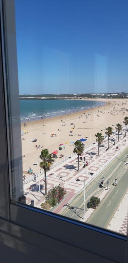 Primera Linea De Playa En Valdelagrana El Puerto de Santa Maria Bagian luar foto